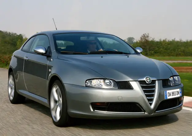 Alfa Romeo GT (2004-2010) - scatola fusibili e relè