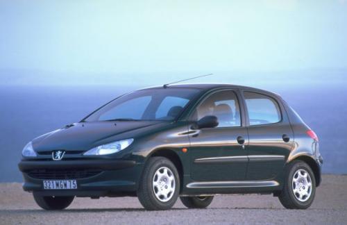 Peugeot 206 (2003) - scatola fusibili e relè