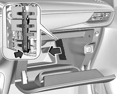 Opel Corsa-e (2020-2021) - scatola fusibili e relè