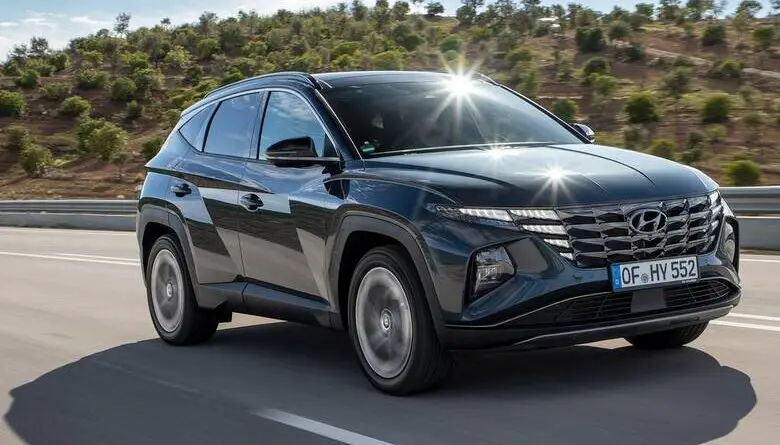 Hyundai Tucson NX4 (2021-2022) - scatola fusibili e relè