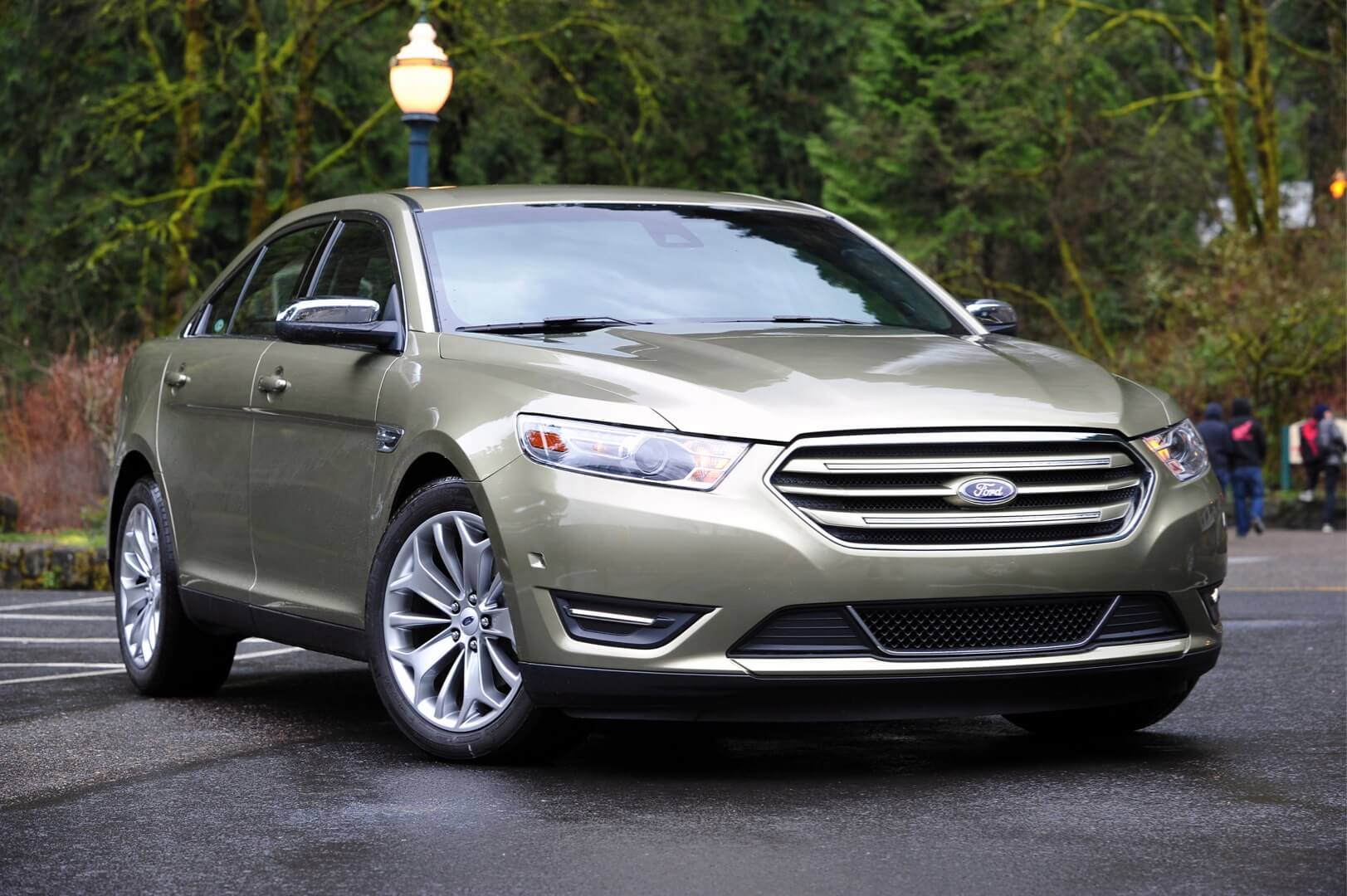 Ford Taurus (2015-2016) - scatola dei fusibili