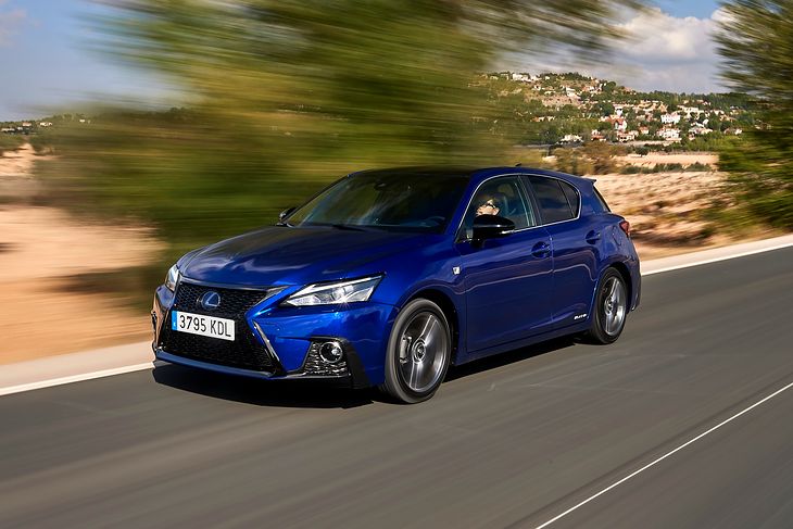 Lexus CT 200h (2011-2017) - scatola dei fusibili
