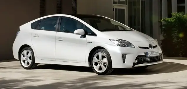 Toyota Prius Plug-in Hybrid (2011-2015) - scatola dei fusibili
