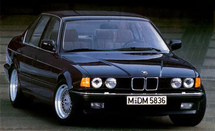 BMW 7 E32 (1987-1994) - Scatola dei fusibili