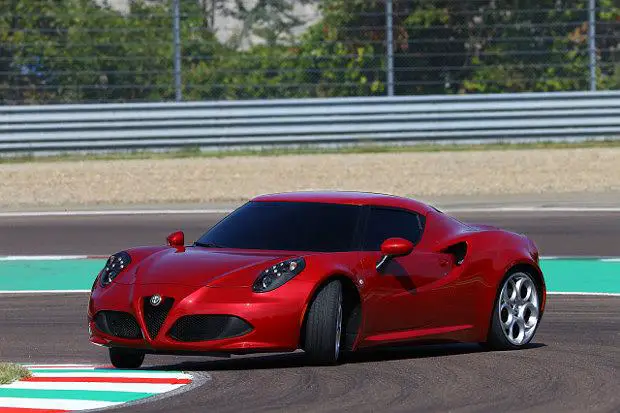 Alfa Romeo 4C (2017-2018) - scatola dei fusibili