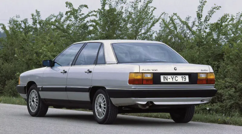 Audi 100 C3 (1989-1991) - scatola dei fusibili