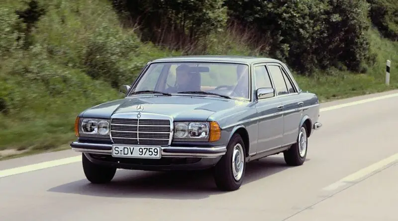Mercedes-Benz Classe E W123 (1976-1985) – caixa de fusíveis