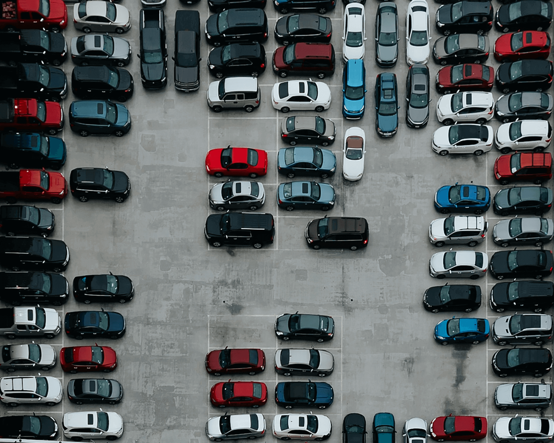 Acquistare un’auto di seconda mano può essere un’ottima scelta per chi desidera risparmiare senza rinunciare alla qualità e alla sicurezza. Il mercato dell’usato in Italia è in continua crescita, e grazie alla digitalizzazione è sempre più facile trovare l’auto giusta online. Tuttavia, per fare un buon affare è fondamentale sapere dove cercare e quali aspetti considerare prima dell’acquisto.